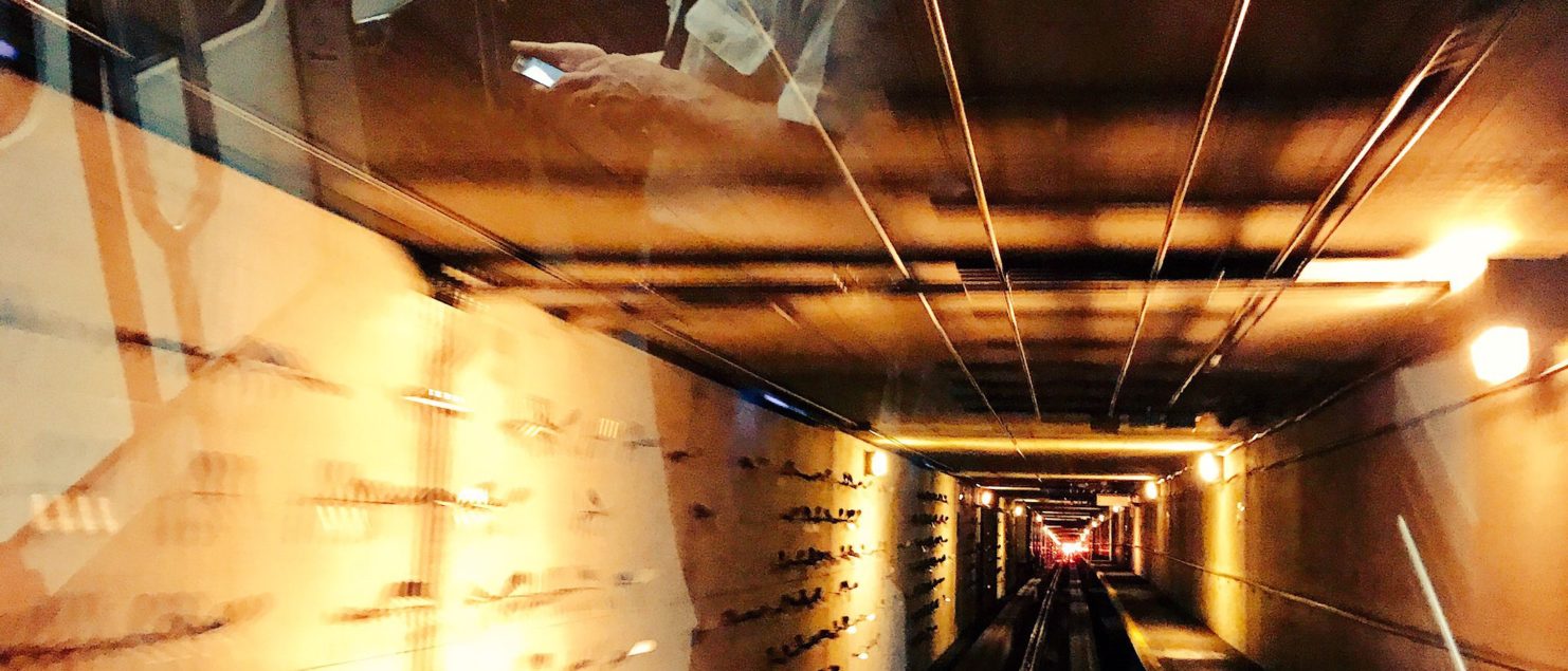 “Reflejos” — Aeropuerto Internacional de Denver, Denver, Estados Unidos, 2017